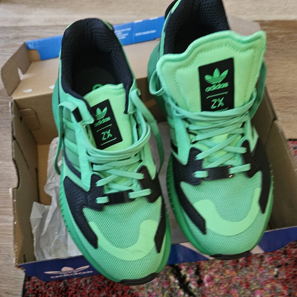 Adidas zx 5x Boost men's size 7.5 green and black